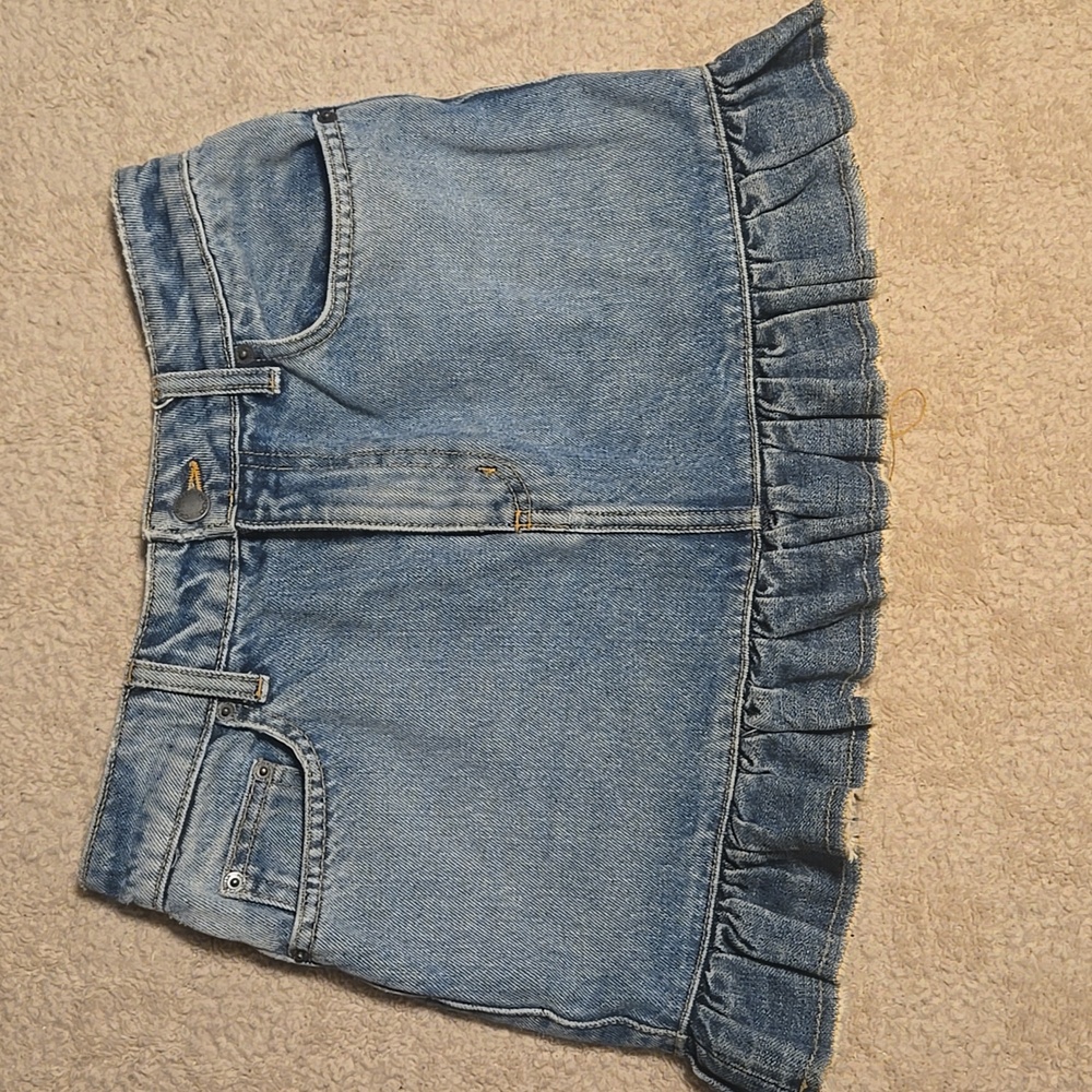 Ruffle hem denim mini skirt
